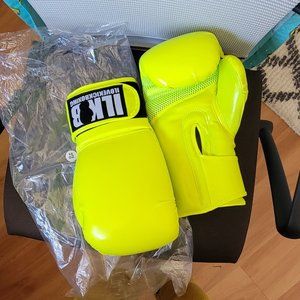 Neon Yellow Boxing / Kickboxing Gloves 16OZ